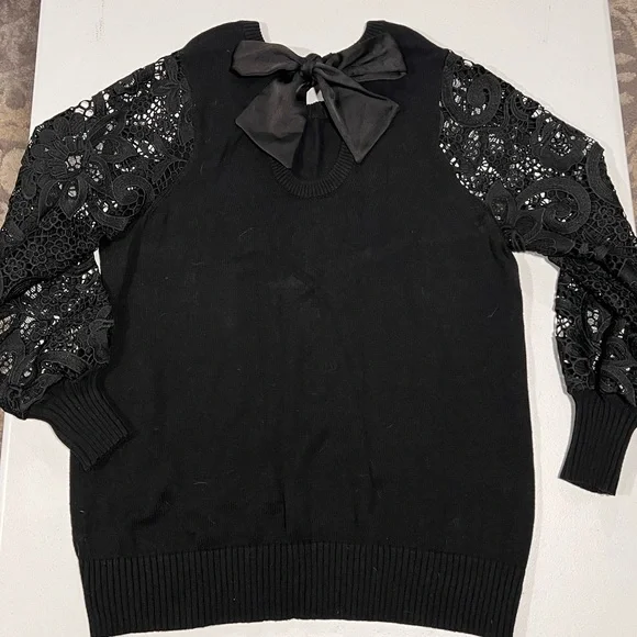 Torrid Keyhole Lantern, Lace-Sleeved Sweater with Functional Bow Detail - Picture 5 of 5
